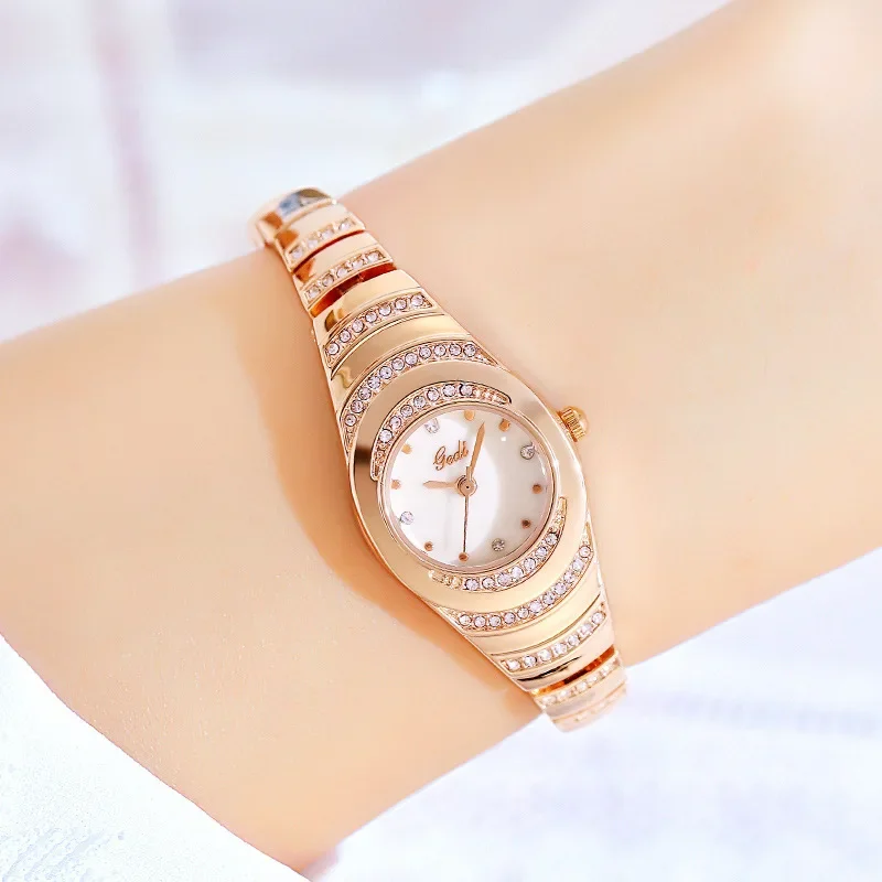 

New Women's Clothes Bracelet Watch Graceful and Fashionable Diamond Personal Leisure Hot Selling Women's Watch