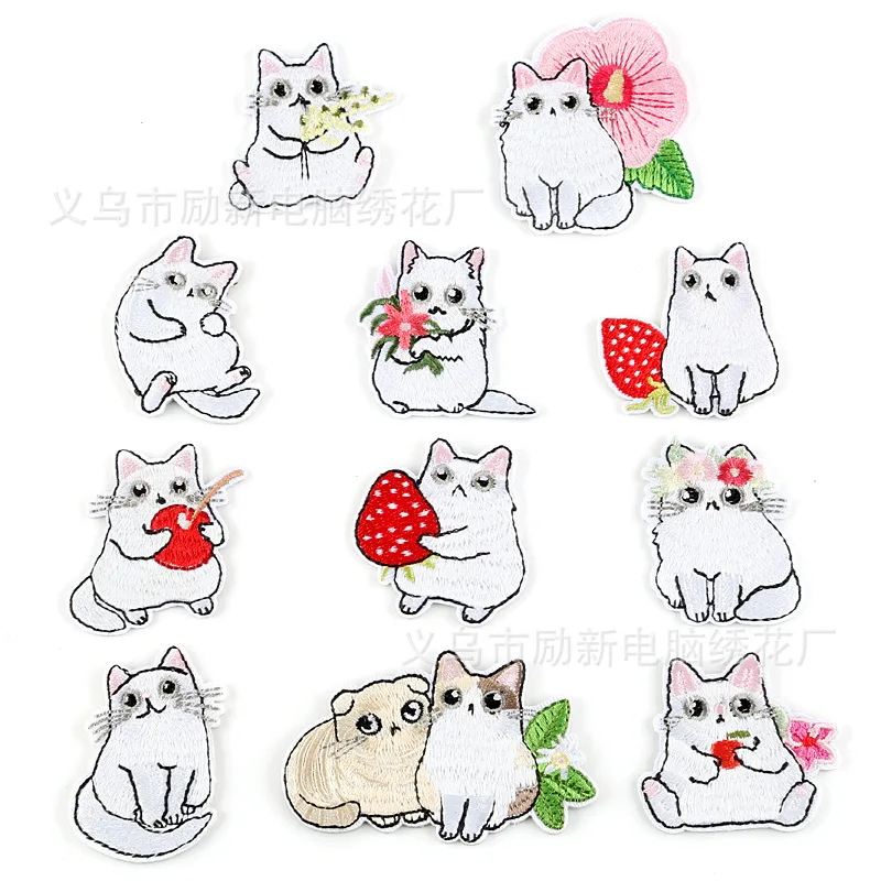 

50pcs/Lot Luxury Embroidery Patch White Cat Strawberry Flower Backpack Shirt Clothing Decoration Accessory Craft Diy Applique