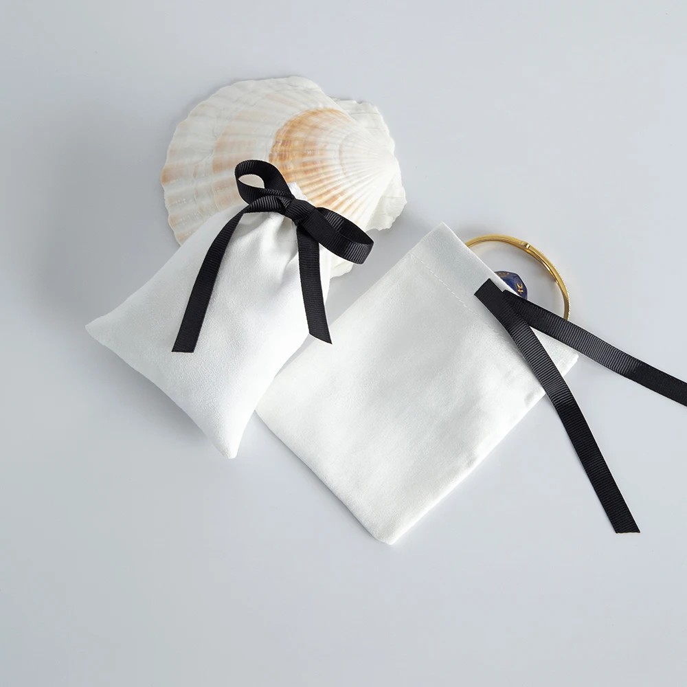 Luxury White Flannel Jewelry Packaging Pouches Bags 100pcs Velevt Ribbon Rings Earrings Necklace Organizer Gift Drawstring Bag