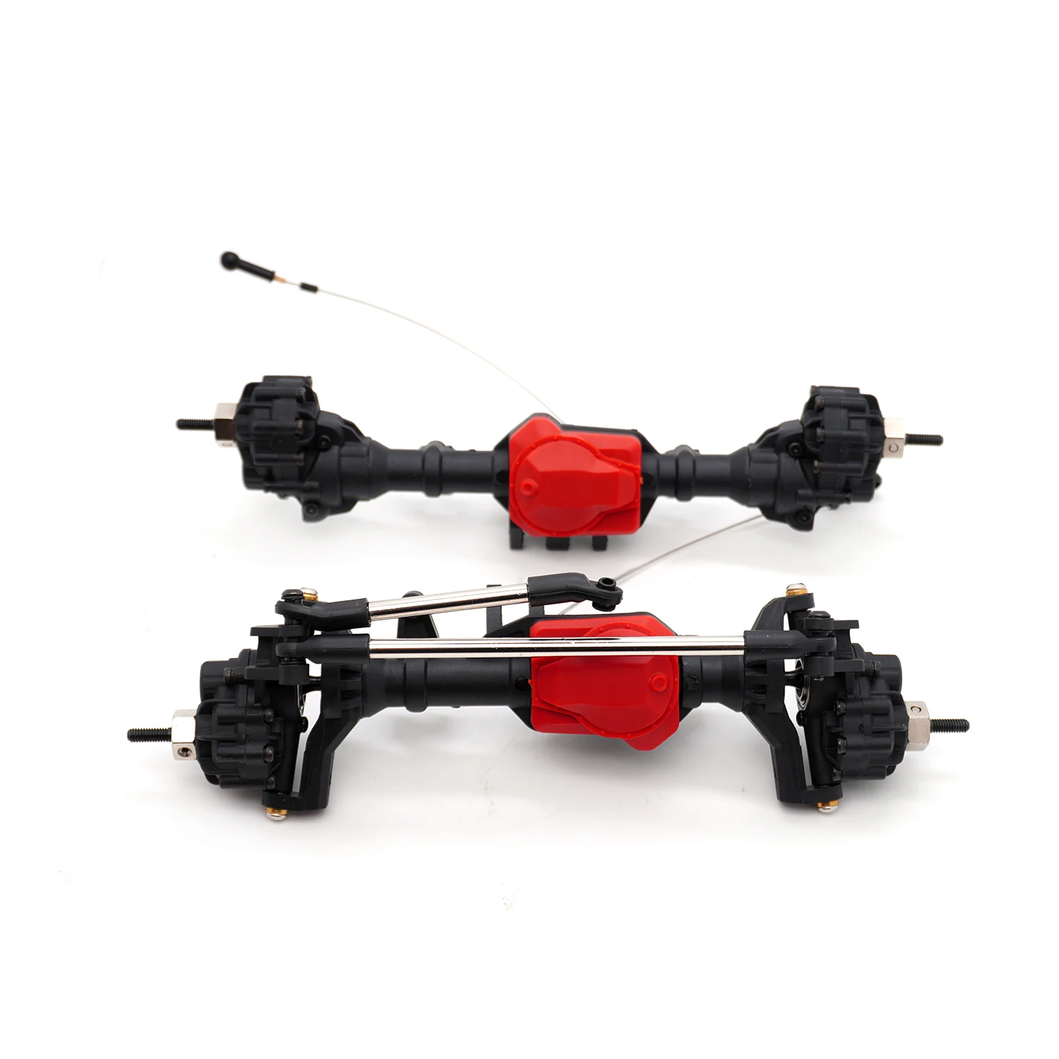 Essieu portail avant installé sur un Axial SCX10, améliorant le débattement et la descente en terrain rocheux