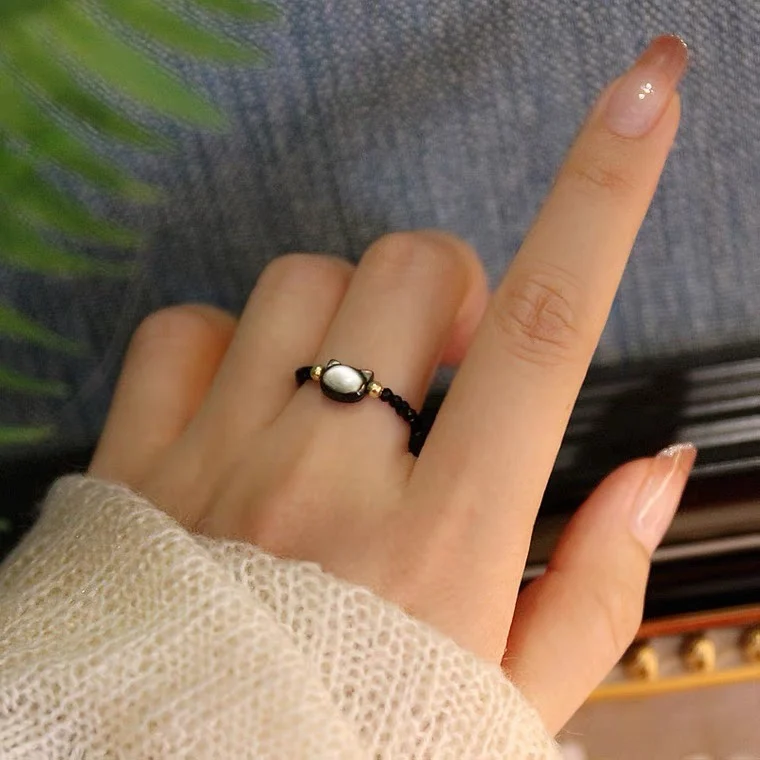 Anelli, perline, gatti stile moda 2025 per uomo e donna_voghion.com