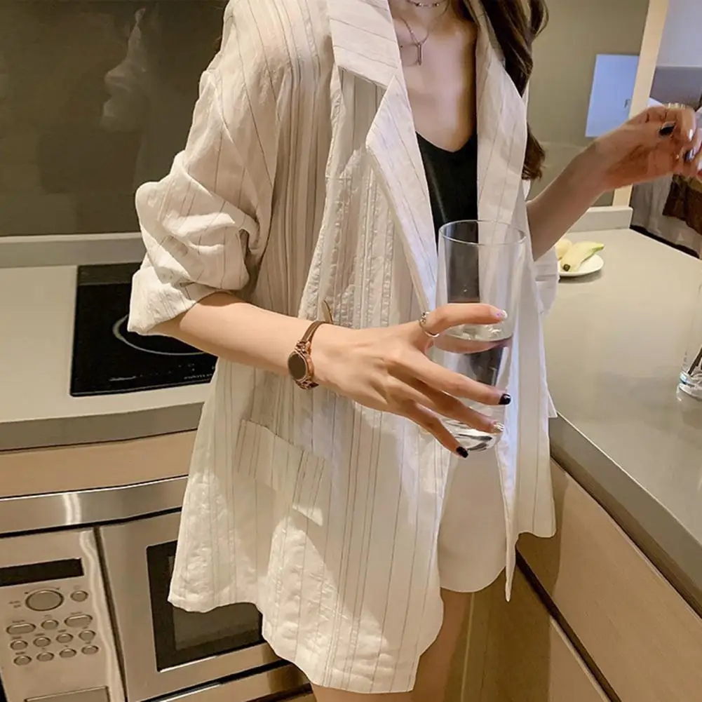 

Women Suit Coat Striped Print Lapel Chic Women's Long Sleeve Suit Coat with Flap Pockets Single Button Closure Loose Fit Outwear