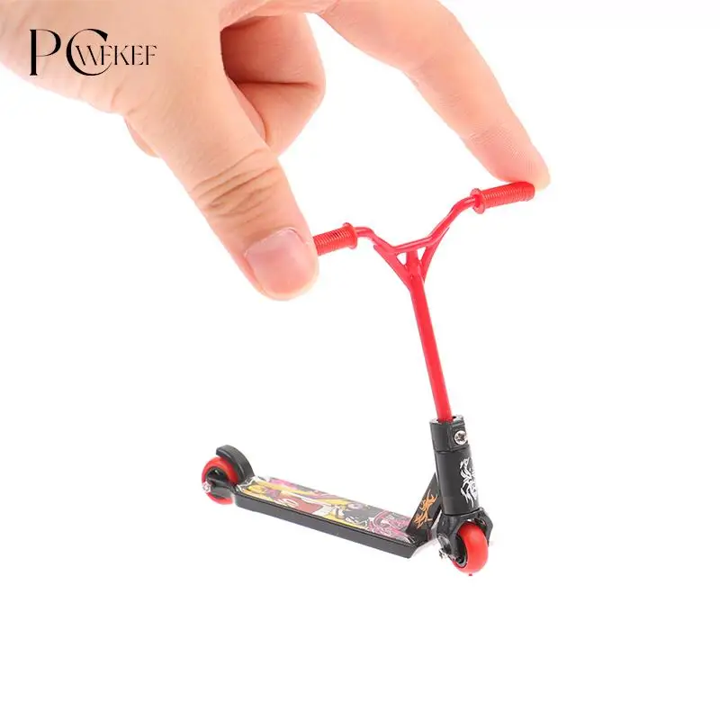 Finger Skateboards Mini Skate Park Ramp Sets Finger Scooter Fingertip Bikes Fingerboard Extreme Sport Deck Novelty Toys