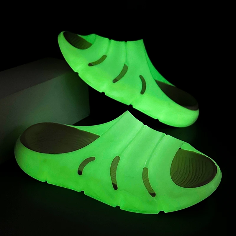 Men Slippers Summer Casual thick-soled Beach Slippers Man Non-slip Outdoor Luminous Flat Home Slippers