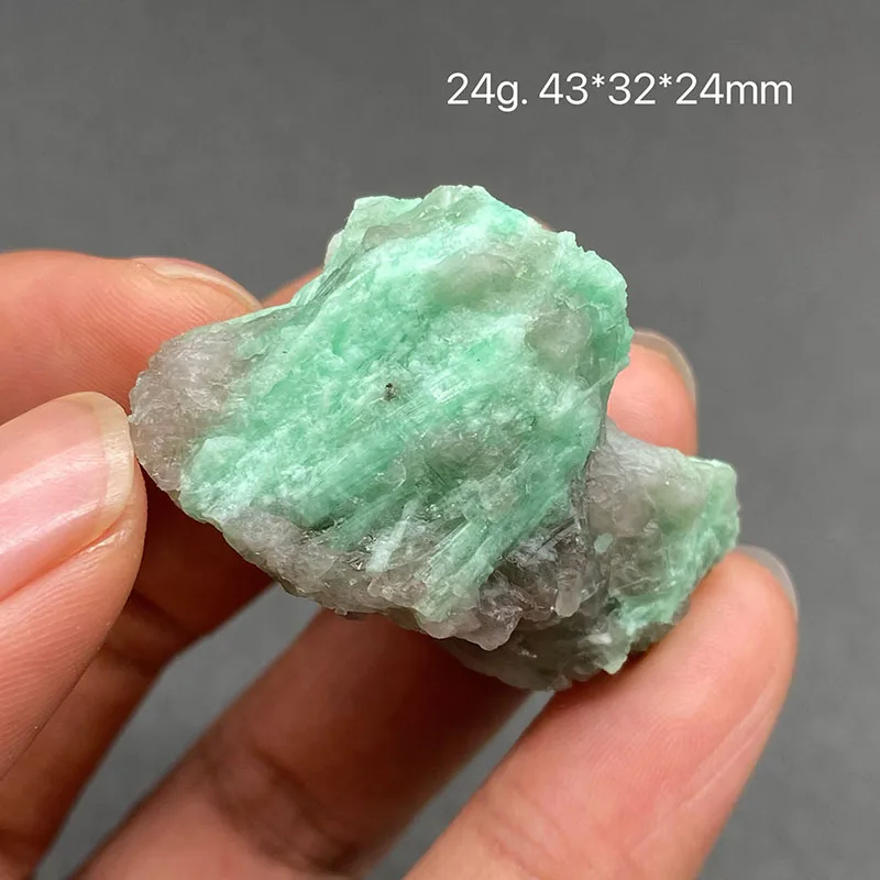 100% natural emerald primitive mineral specimen Healing Crystal gem collection