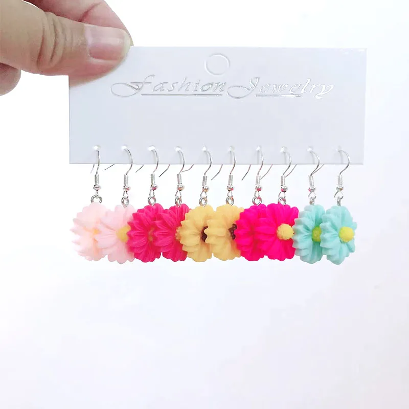 5-Paar-Set kleine frische farbige Harz-Anhänger-Ohrringe, leuchtende Schildkröten, Lutscher, Enten, Regenbogen, Katzenpfoten, Würfel, Ohrringe, weiblich – Detail 10