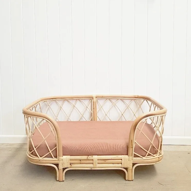 

Quality Natural Hand Woven Rattan Dog Bed With Sleeping Cushion and pet bed for little live pets