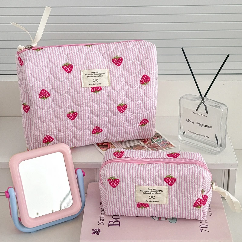 Pink Strawberry Women Cosmetic Quilted Bag Portable Travel Organizer Toiletry Makeup Storage Pouch Handbag Ladies Zipper Bag