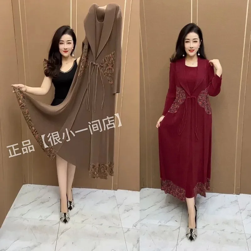 Middle aged Mom Fashionable Chinese Button Fold Fake Two Piece Fashion Dress 2024 women New Korean Waist Waist Slimming Dress