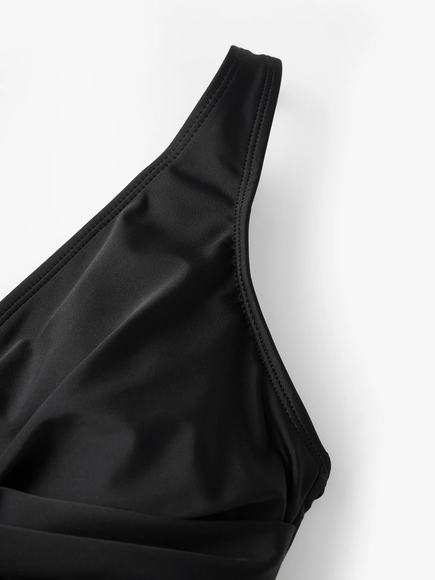 Elegant  Swimsuit with Cross Front Design V Neckline Sleeveless and Backless Styling for Women - Chic Swimwear for