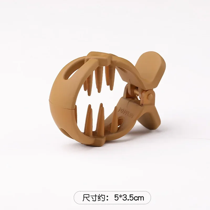 Round Frosted Anti-Sagging Hair Claw Clip