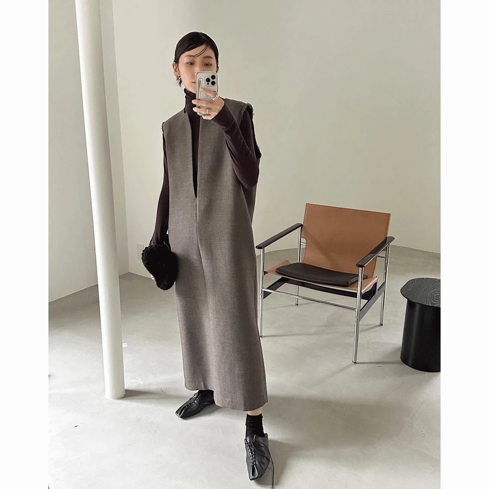 

New Fashionable Retro Long Dress Loose Silhouette Layered Vest for Women