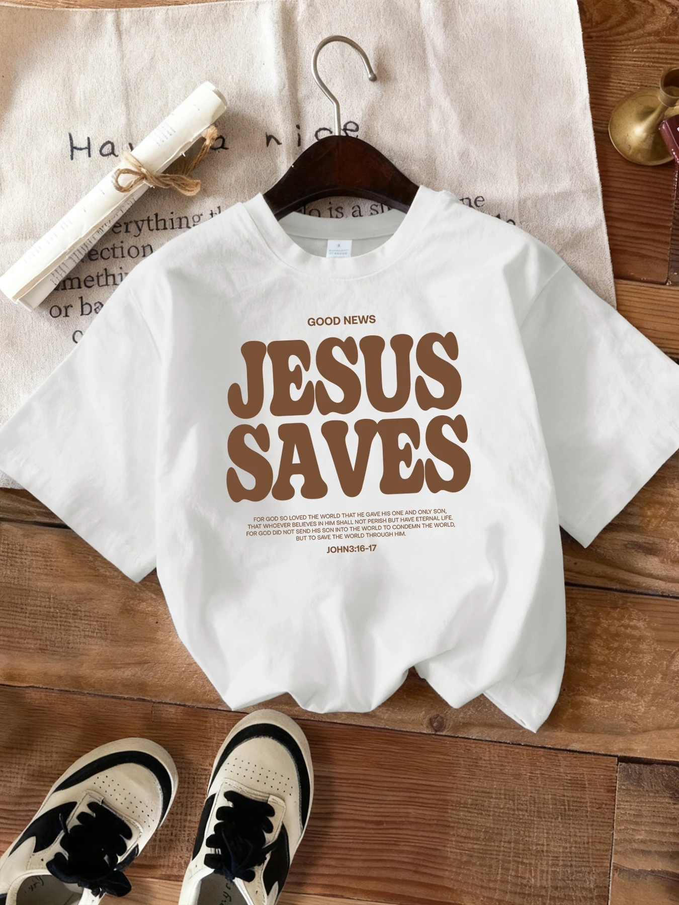 Gute Nachrichten Jesus rettet Brief Muster Frauen einfache T Shirt Sommer trendige T-Shirts Casual Kurzarm Straße O-Ausschnitt Streetwear