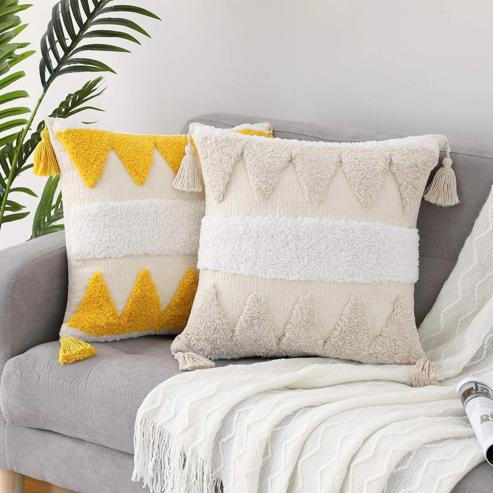 Boho Decorative Pillow Cover Geometric Pattern Woven Tufted Soft Chenille Tassel Pillowcase