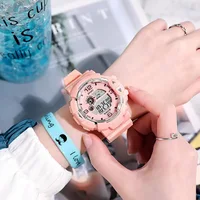 Montre électronique étanche pour femmes et hommes, montre de sport pour couple avec veilleuse avec fonctions d'alarme et de minuterie 3
