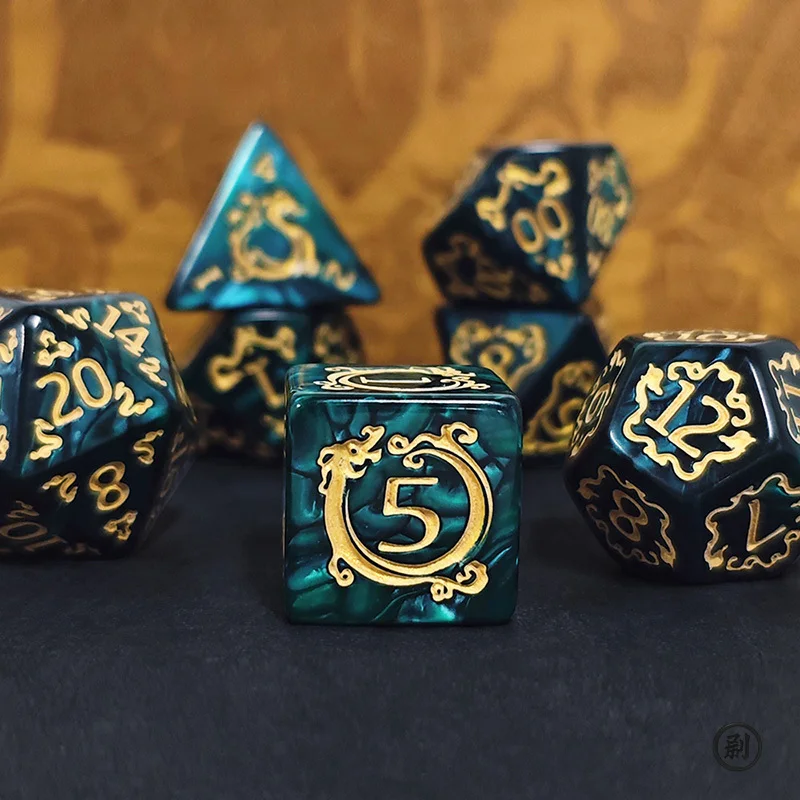 7pcs DND Dice 7Pcs/set Dragon Pattern Polyhedral Dices Role Playing D&D TRPG Board Game Dice As Gift Entertainment Accessories