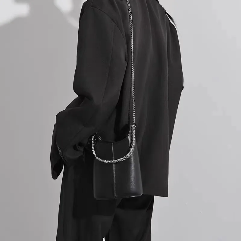

Korean ins style high-end texture bucket bag niche thick chain semi-circle handle handbag mini chain bag crossbody bag tote bag