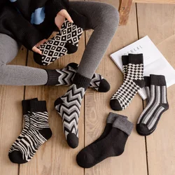 Women Fashion Winter Long Socks New Cold Resistance Keep Warm Wool Sock Thick Geometric Patterns Korean Luxury Socken Calze