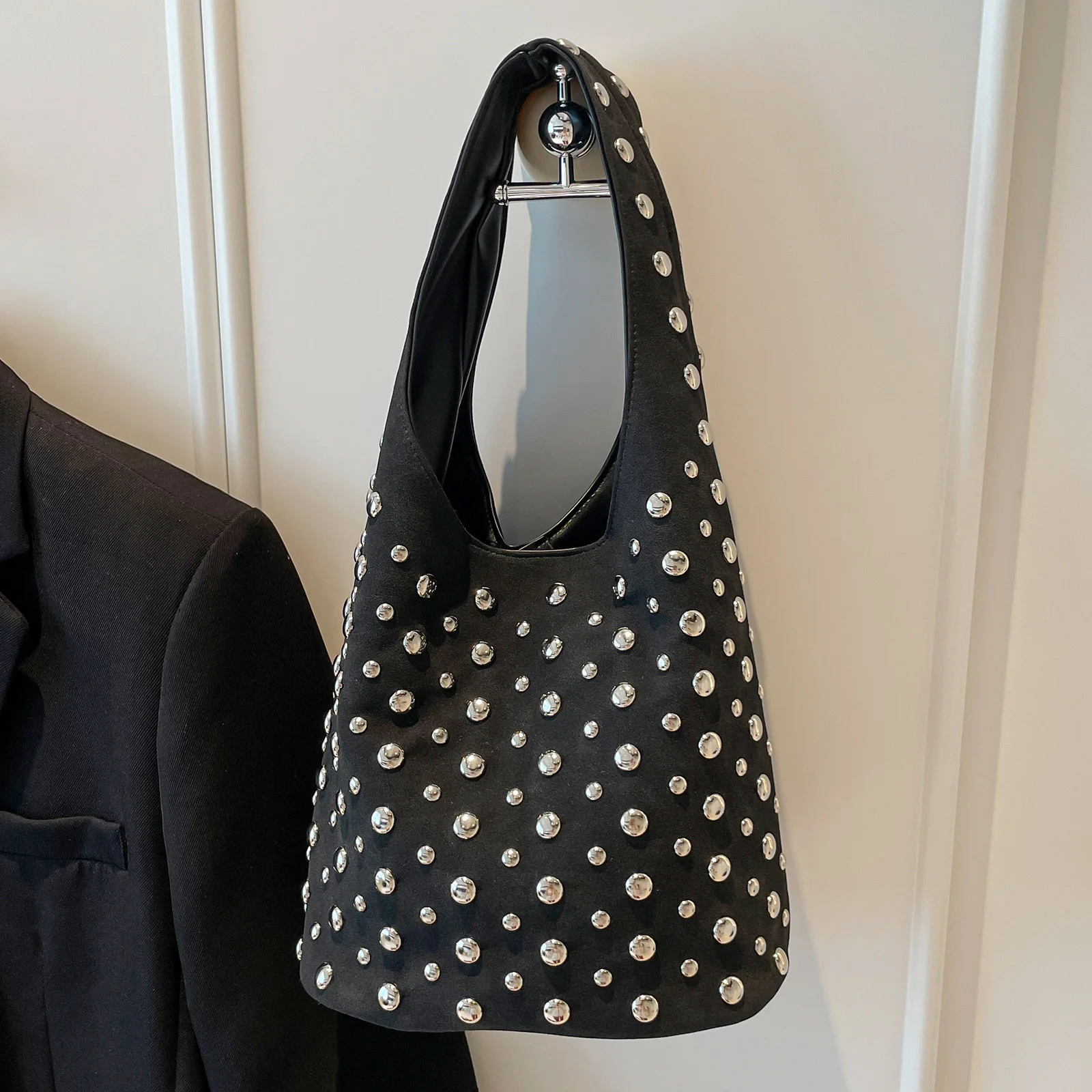 Stylish Studded Hobo Bag Y2K Rivets Bucket Purse Punk Underarm Satchels for Women Work Shopping Travel