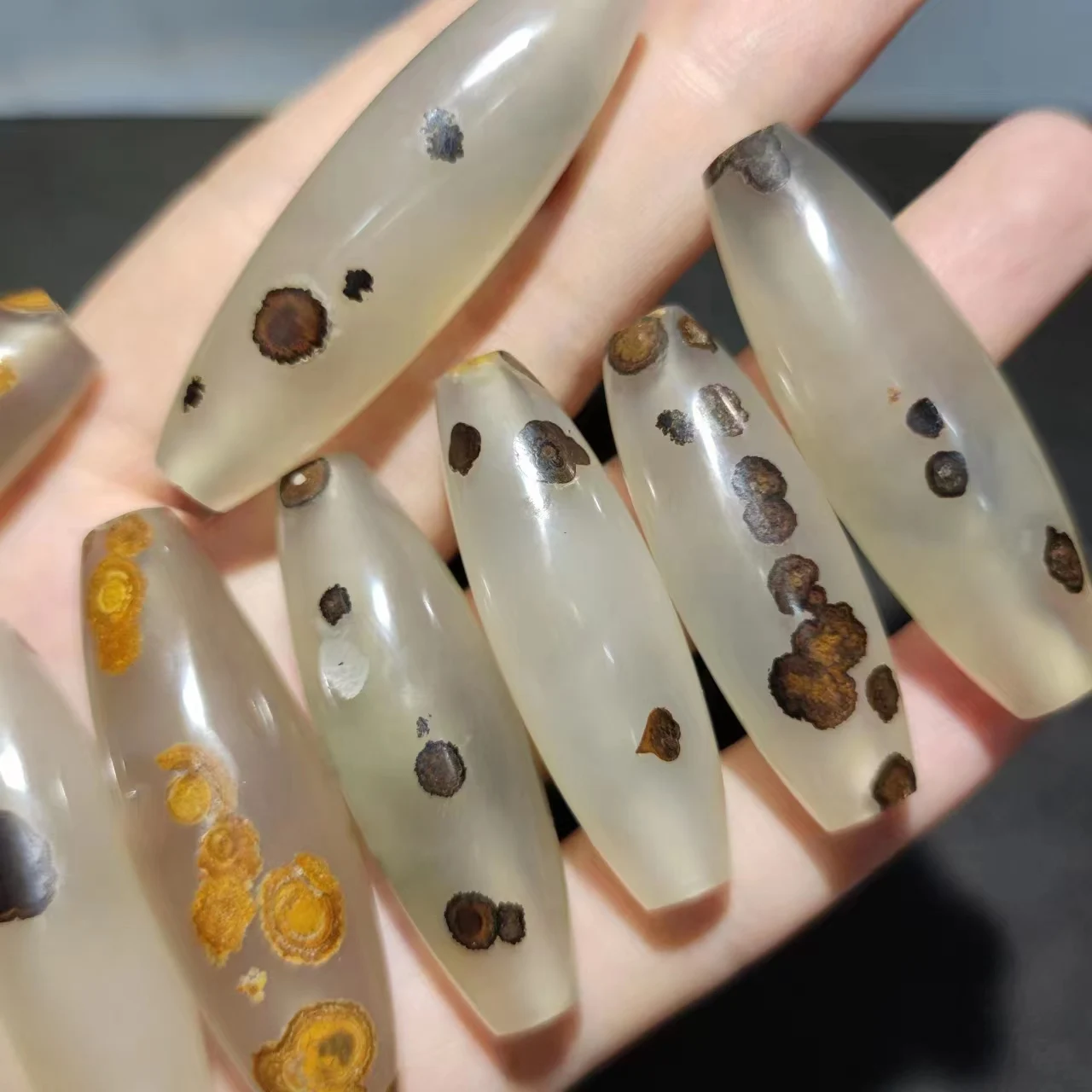 

10pcs/lot natural precious white agate meng dzi wholesale mysterious Strong energy Nine-eyed stone shale Collectible jewelry diy