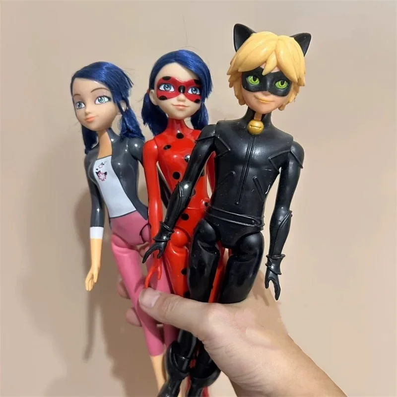 MIRACULOUS Miraculous Dragon Bug Muñeca