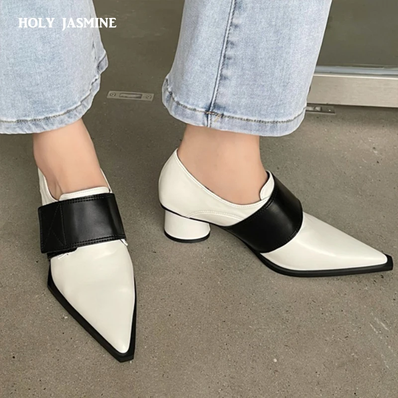

2022 New Dress Office Women Pumps Spring Summer Mature Retro PU Leather Fashion Chain Pointed Toe Thick Heels Shoes Woman
