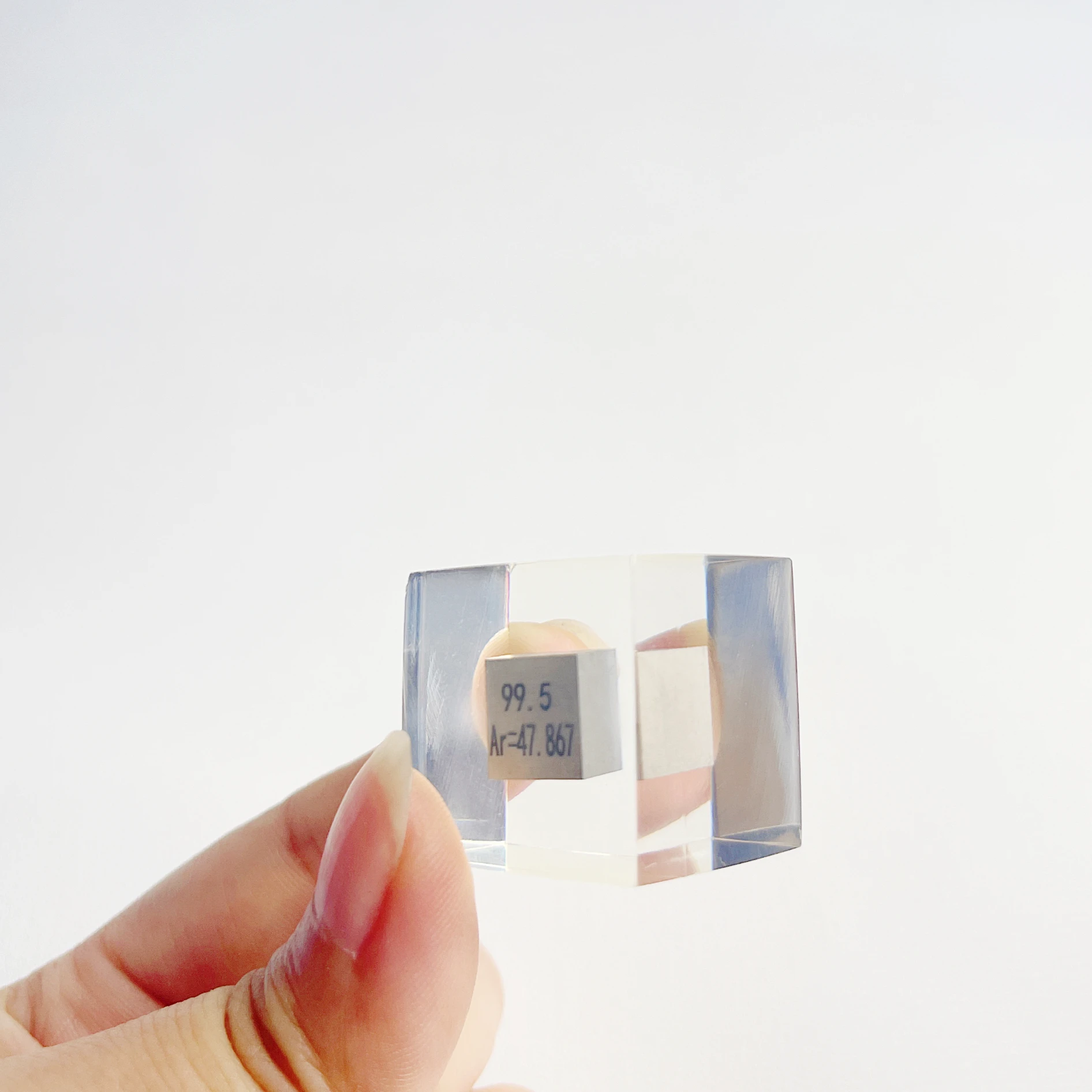 25x25x25mm Copper Cube Acrylic Real Periodic Table With Elements Embedded Chemical Souvenirs Scientist Collections