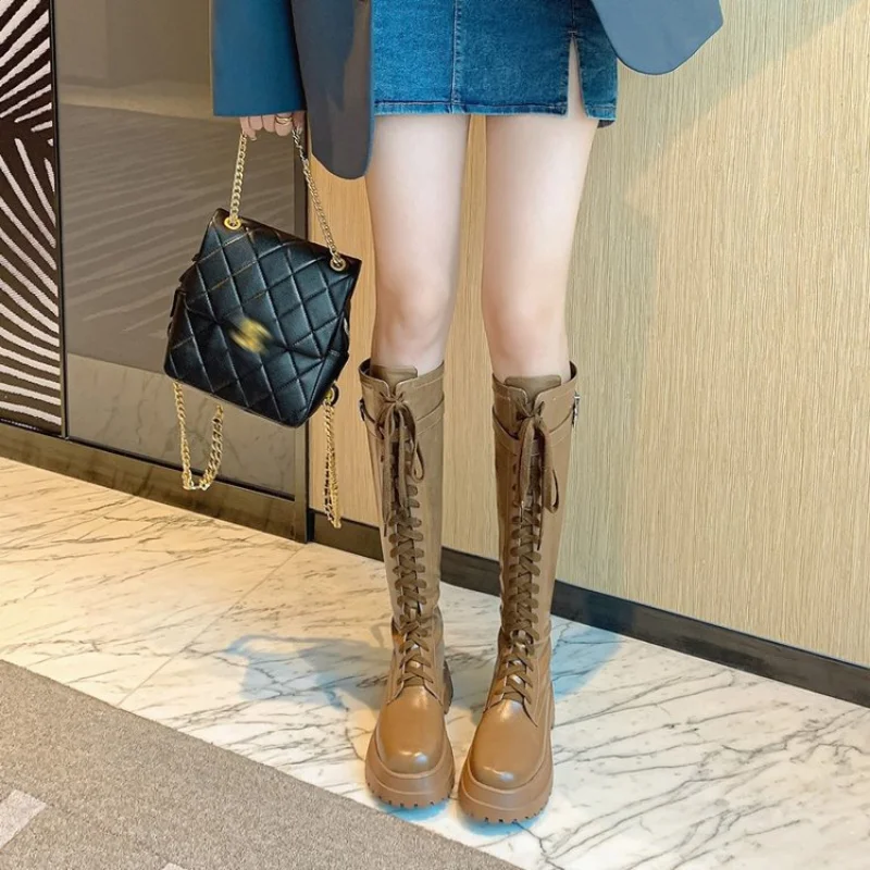 여성용 겨울 나이트 부츠, 무릎 높이 긴 스퀘어 힐, 레트로 두꺼운 오토바이 부츠, 블랙 화이트 보타스 무저, 신상 플랫폼