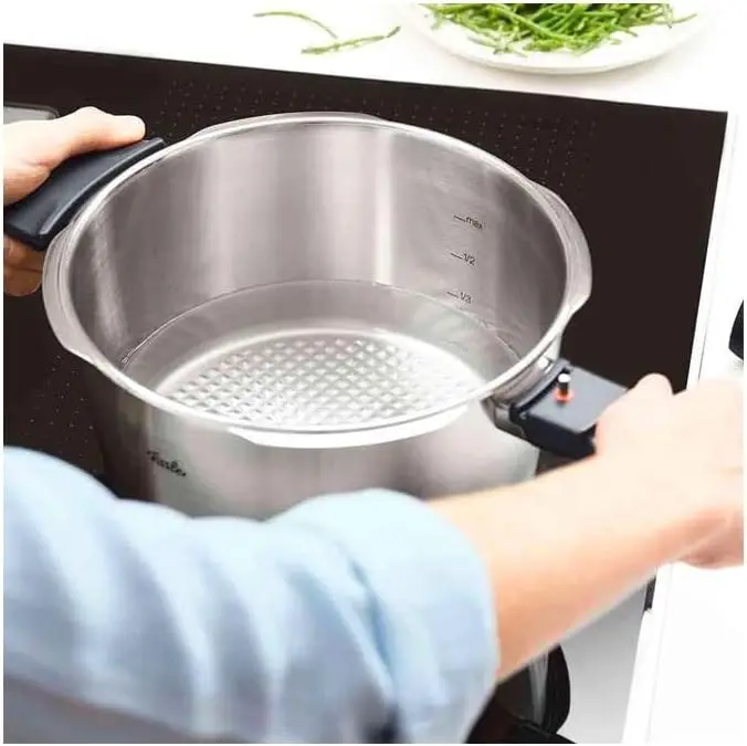 Vitavit Premium Pressure Cooker with Steamer Insert 8.5 Quart Suitable for Gas Electric Ceramic and All Induction Cooktops