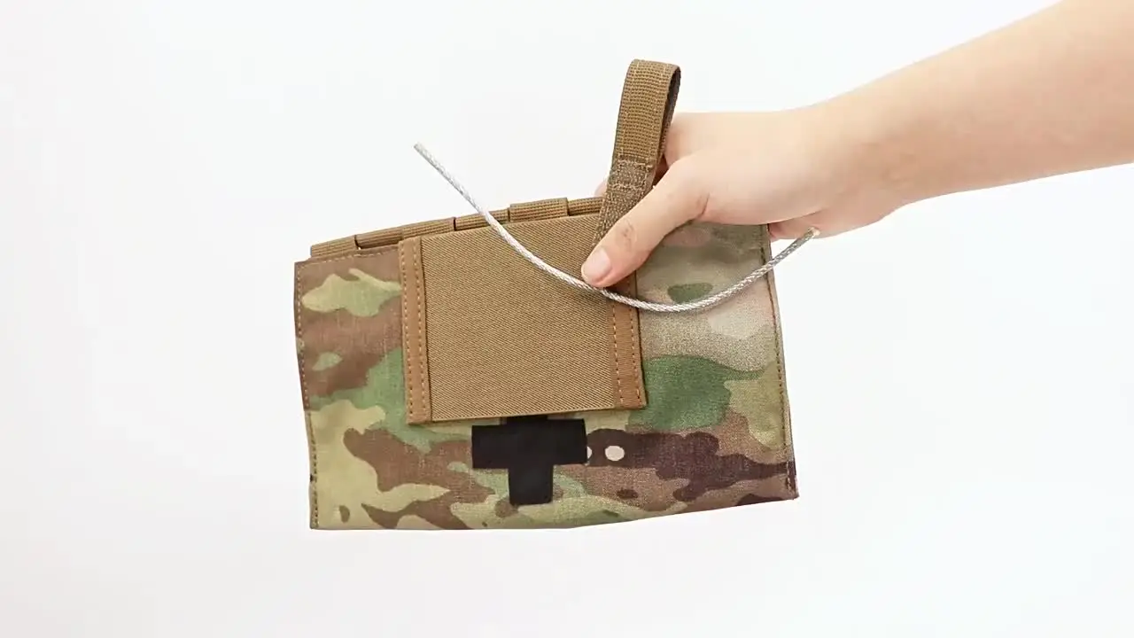 実物　LBT LBT-9022R マルチカム　ifak 9022R Medic Pouch