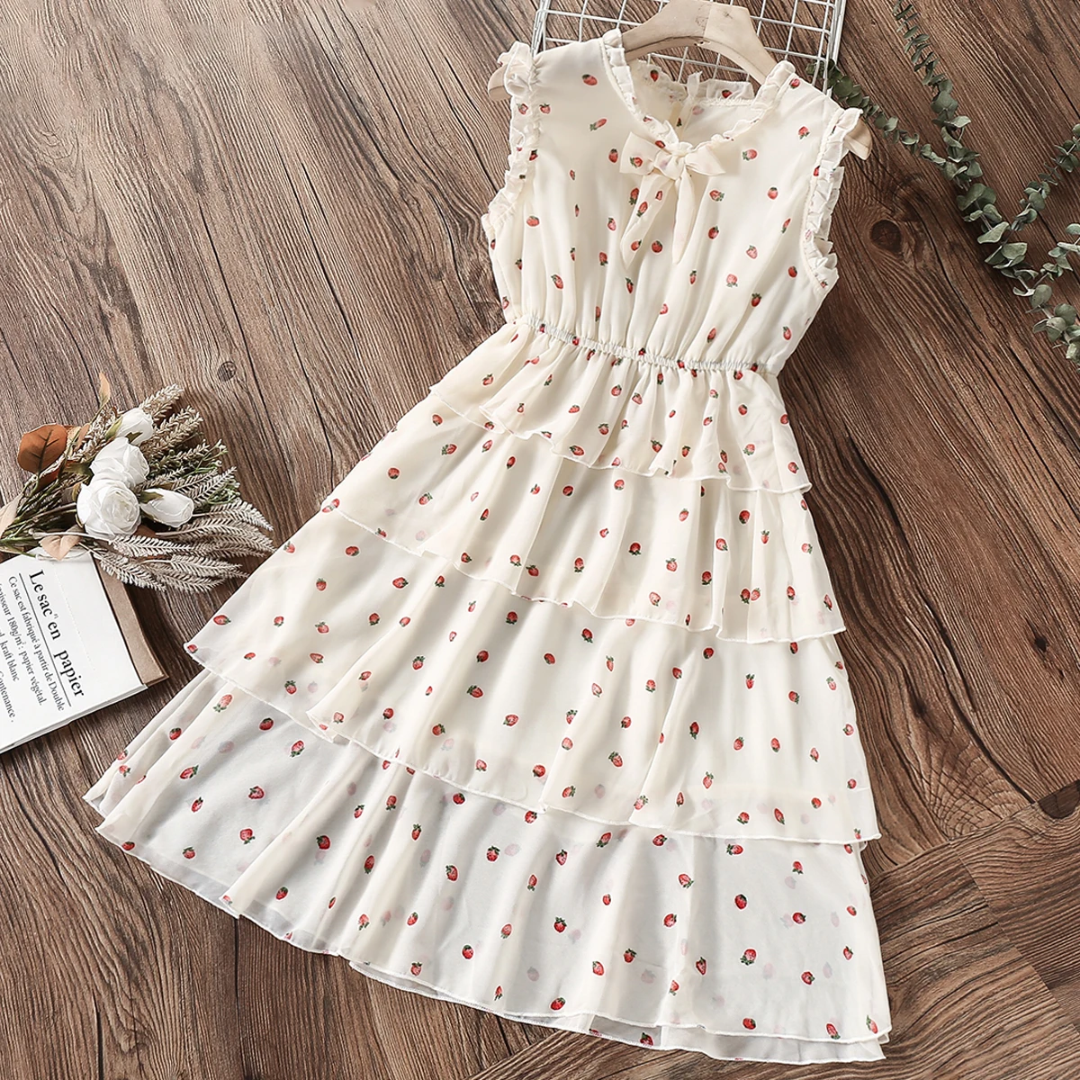 

Baby Kids Dresses for Girls Clothes Teenagers Summer Chiffon Sleeveless Strawberry Print Princess Party Outfits Children Costume