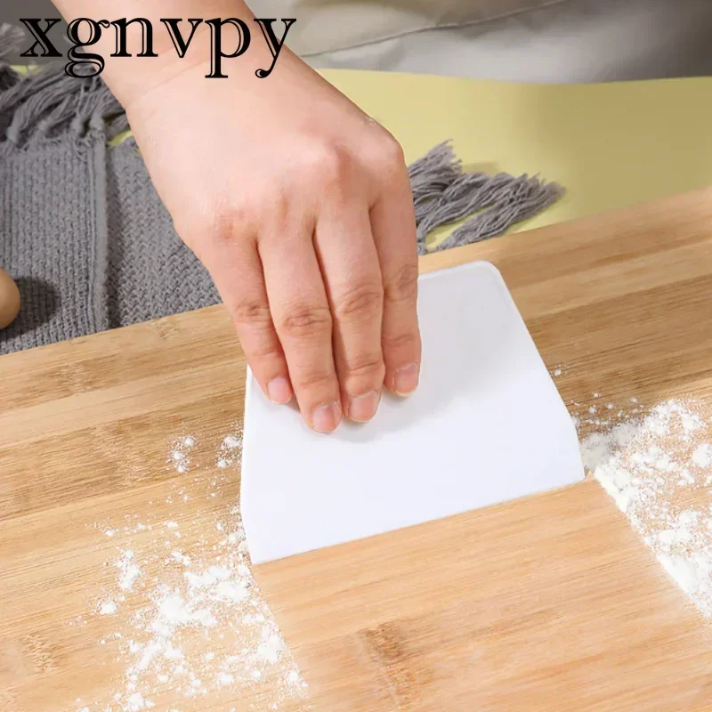 Curved Cream Spatula DIY Pastry Cutter Fondant Dough Scraper Cake Tool Baking Accessory 1Pc