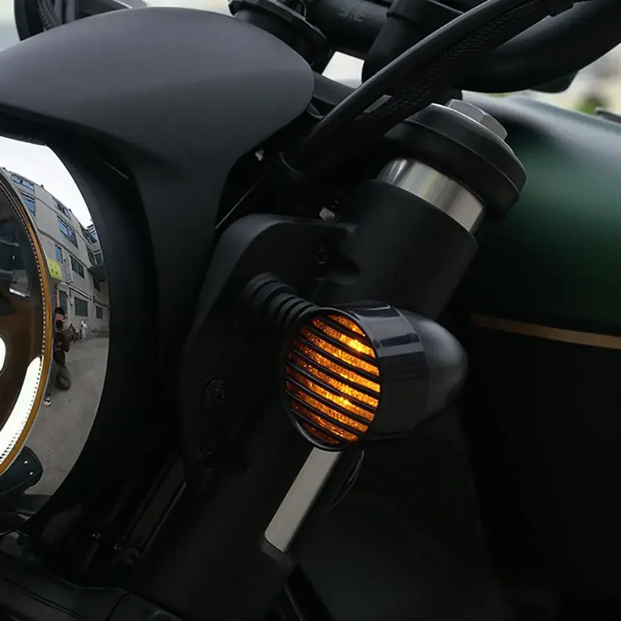 Motorbike Modified Parts Motorcycle Front Rear Turn Signal Trim Cover Tail Light Shield Compatible For QJMOTOR SRV300 / SRV350