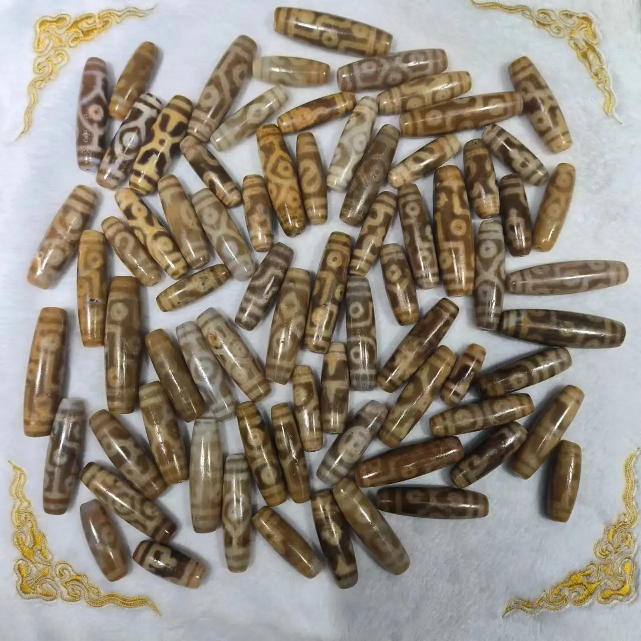 1Pcs/Lot Natural Old Agate Tibetan Dzi Multi-Pattern Dark Yellow Handmade Advanced To Pure Craftsmanship Jewelry Amulet Taki Diy