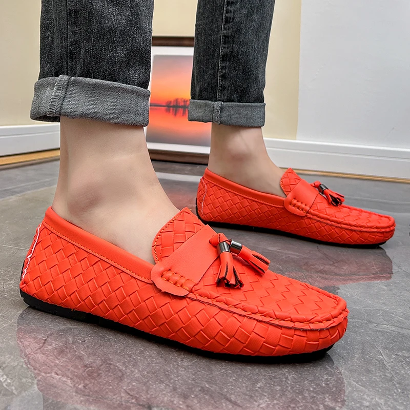 HKDQ Pink Tassel Loafers Men Fashion Luxury Designer Shoes Lightweight Flat Shoes Man Slip-on Breathable Men's Leather Moccasins