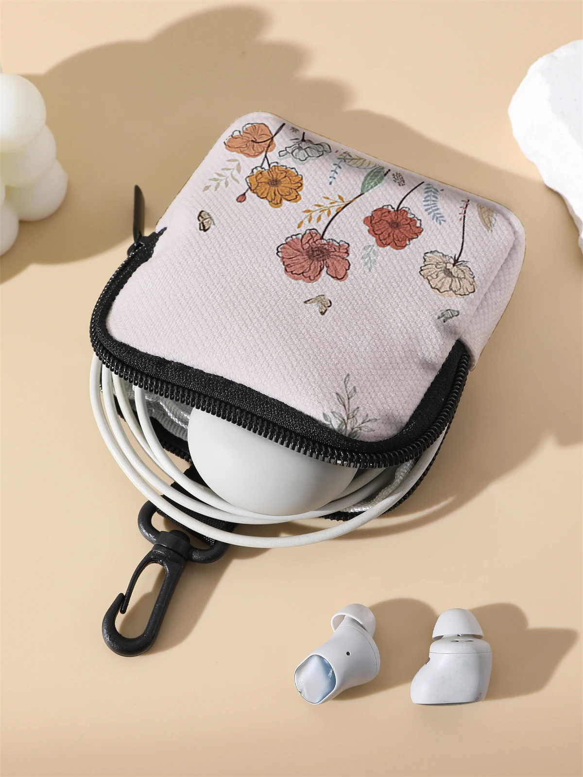 Large capacity coin wallets with floral patterns, digital printed coin wallets, and storage bags are ideal choices for gifts