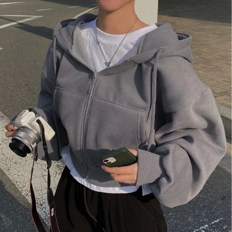 Рисунок 3 - Женский свободный свитер на молнии