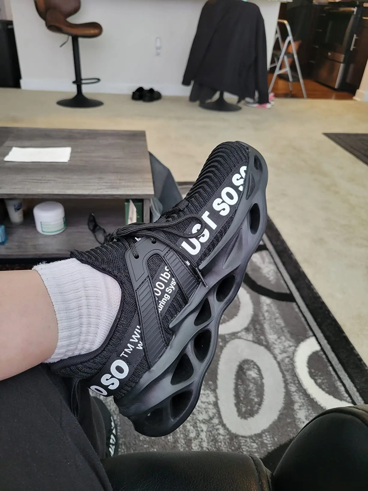 Fashion MEN'S AND WOMEN'S Sports Shoes, Light Safety Shoes, Comfortable Puncture-proof, Non-slip and Not Bad Work Shoes