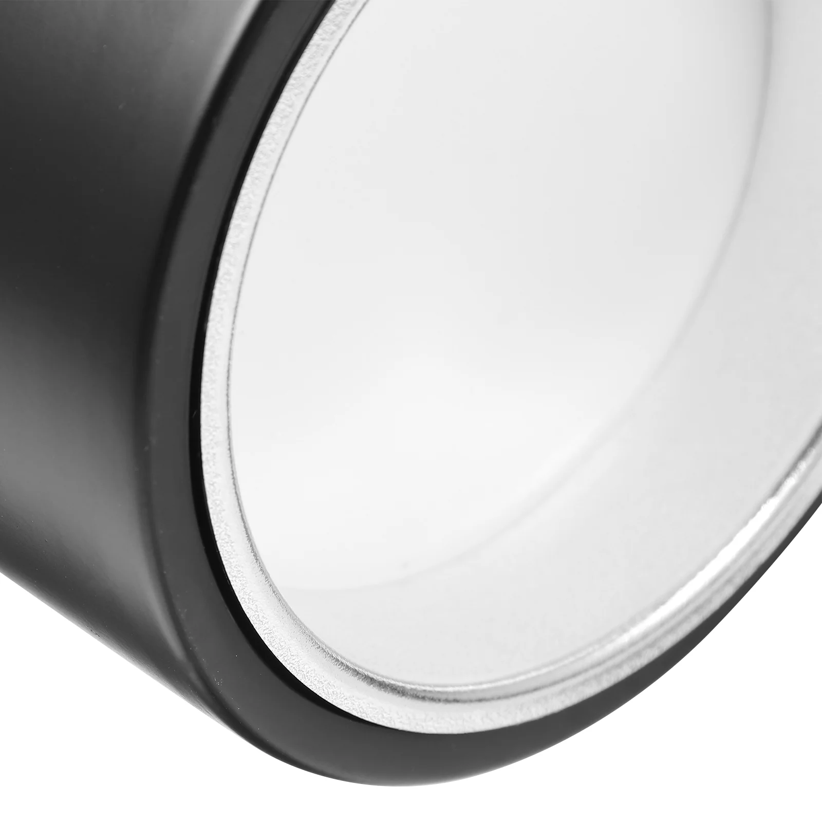 Рисунок 6 - Подвесной светильник с антибликовым покрытием