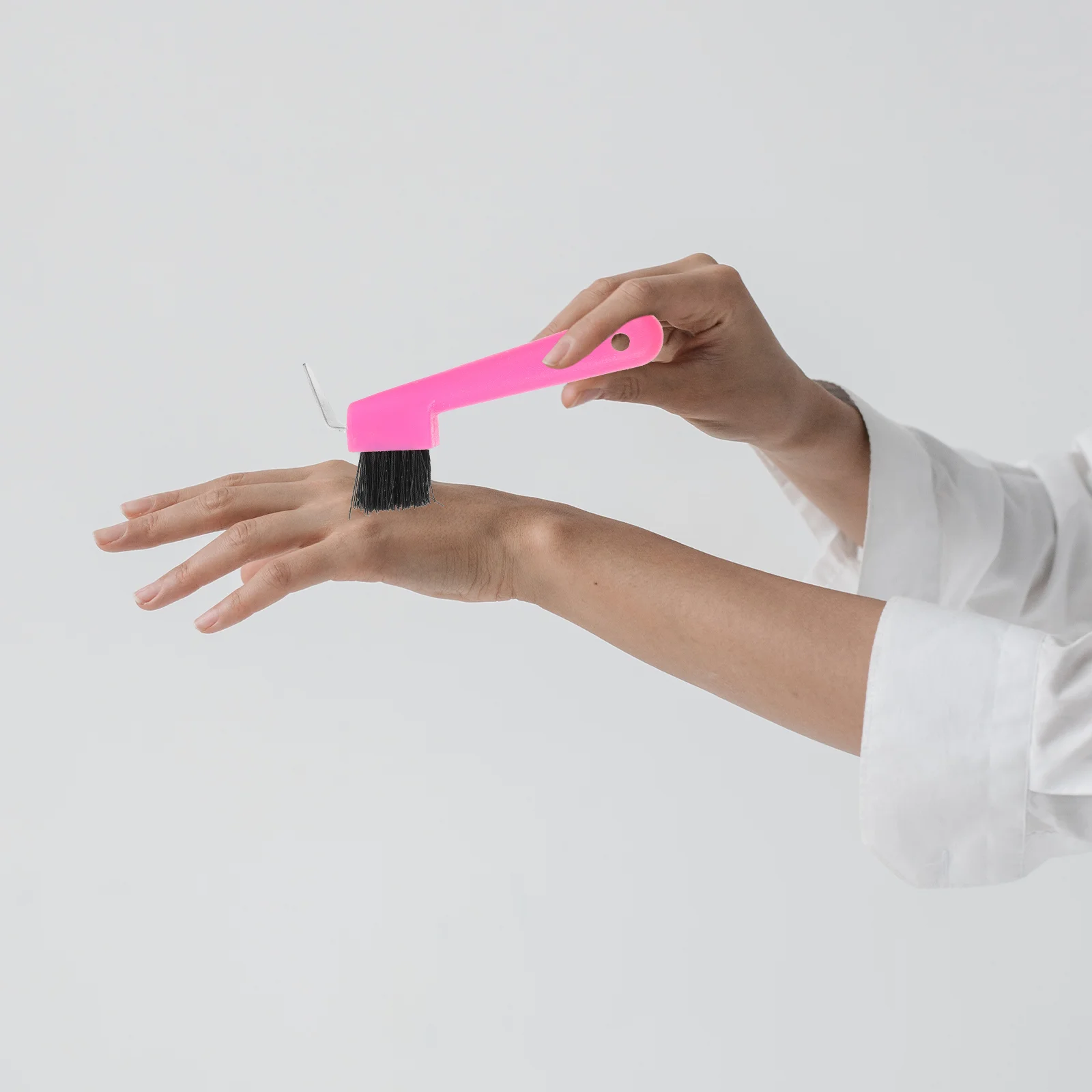 Пластиковая лошадь