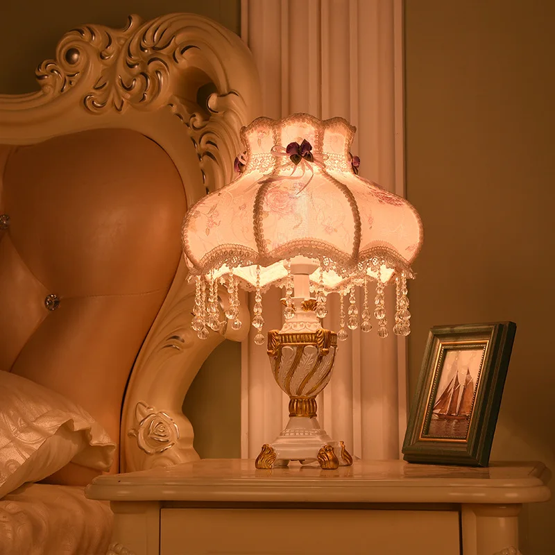 アンティーク ガラス工芸 豪華 デスクライト new ベッドサイドランプ ステンドグラス table lamp レトロな卓上照明 飾り電灯 ティファニー ティファニー デスクライト テーブルランプ 花柄 new アンティーク綺麗