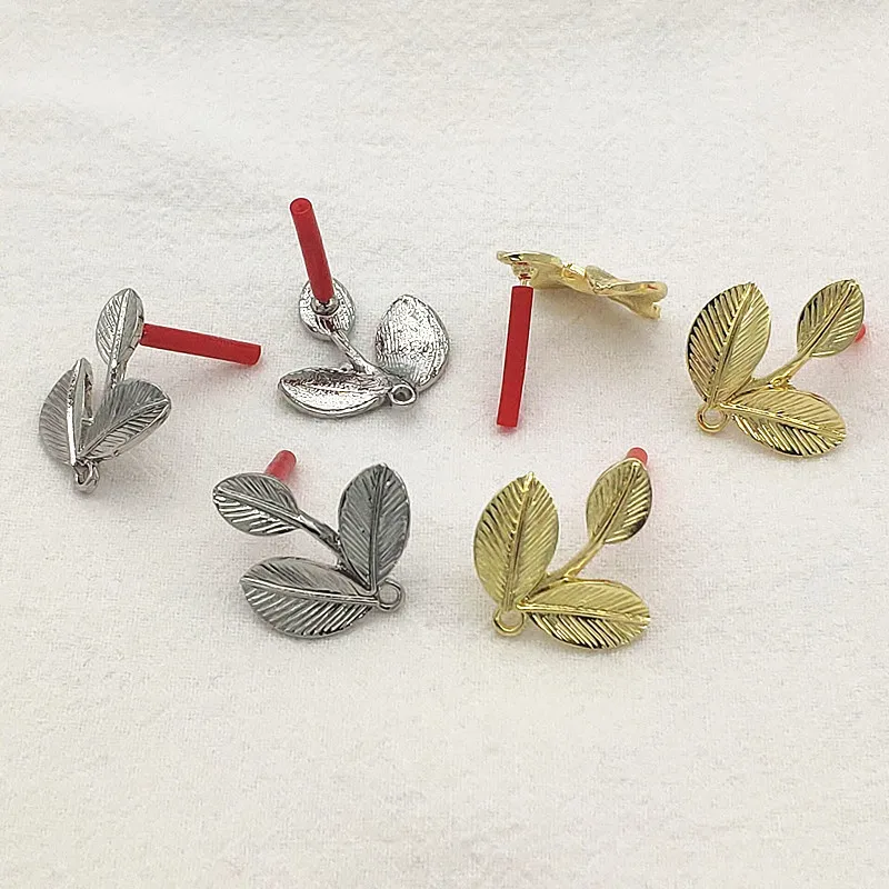 새로운 도착 21x24mm 100pcs 아연 합금 잎 귀걸이 스터드 커넥터 수제 귀걸이 DIY 부품, 보석 연구 결과 및 구성 요소
