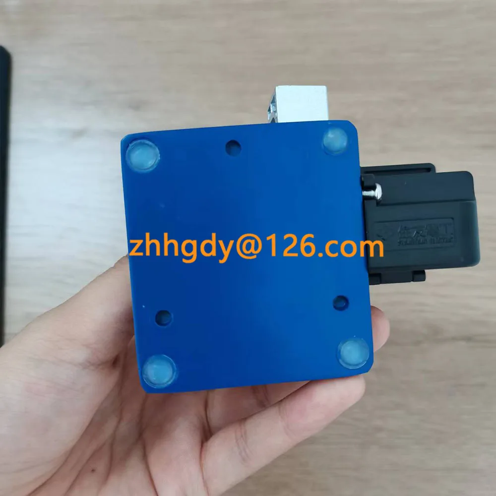 FC-6S Optical Fiber Cleaver High Precision Cold Connection Cutter Tool With Fiber Scrap Collector FTTH Free Shipping