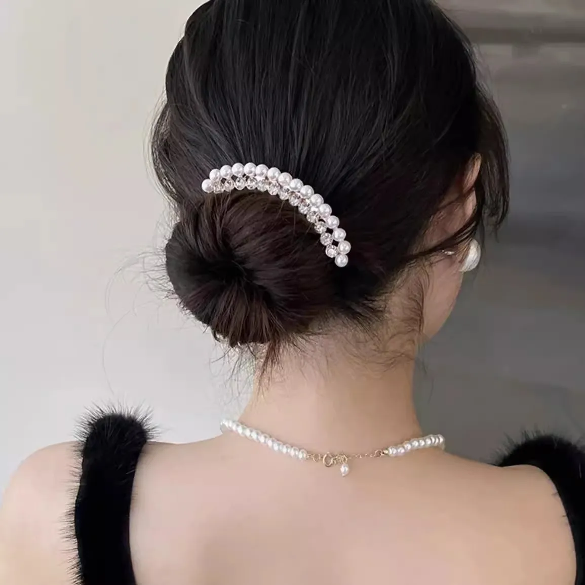 Peineta de perlas elegantes para mujer, horquilla de lujo, decoración de moño de cristal, pinzas de garra para el cabello nupcial, accesorios de joyería para el cabello