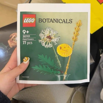 LEGO® Botanical 30701 Field Flowers Polybag for Ages 9+ (77Pieces) (MINI SIZE)