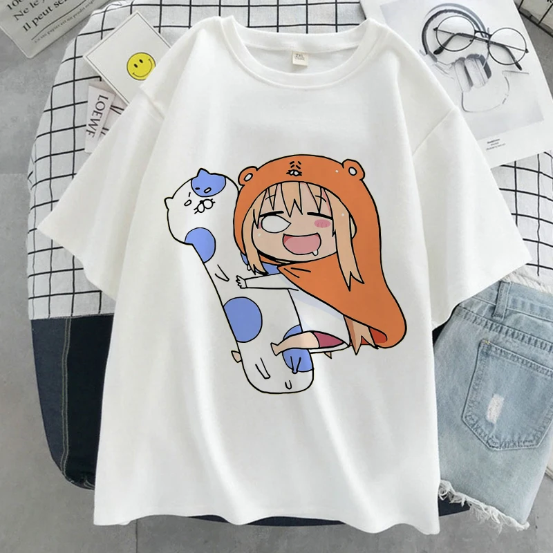 Kawaii Himouto! Π€ΡΡΠ±ΠΎΠ»ΠΊΠ° ΠΆΠ΅Π½ΡΠΊΠ°Ρ Ρ Π³ΡΠ°ΡΠΈΡΠ΅ΡΠΊΠΈΠΌ ΠΏΡΠΈΠ½ΡΠΎΠΌ Π£ΠΌΠ°ΡΡ-Π§Π°Π½, ΠΌΠΎΠ΄Π½ΡΠΉ ΡΠΎΠΏ Π² ΡΡΠΈΠ»Π΅ Π₯Π°ΡΠ°Π΄Π·ΡΠΊΡ, ΠΠΎΠ²ΡΠ΅Π΄Π½Π΅Π²Π½Π°Ρ ΡΡΠ±Π°ΡΠΊΠ°, Π±Π΅Π»ΡΠΉ ΡΠ²Π΅Ρ, Π½Π° Π»Π΅ΡΠΎ Kawaii Himouto! Π€ΡΡΠ±ΠΎΠ»ΠΊΠ° ΠΆΠ΅Π½ΡΠΊΠ°Ρ Ρ Π³ΡΠ°ΡΠΈΡΠ΅ΡΠΊΠΈΠΌ ΠΏΡΠΈΠ½ΡΠΎΠΌ Π£ΠΌΠ°ΡΡ-Π§Π°Π½, ΠΌΠΎΠ΄Π½ΡΠΉ ΡΠΎΠΏ Π² ΡΡΠΈΠ»Π΅ Π₯Π°ΡΠ°Π΄Π·ΡΠΊΡ, ΠΠΎΠ²ΡΠ΅Π΄Π½Π΅Π²Π½Π°Ρ ΡΡΠ±Π°ΡΠΊΠ°, Π±Π΅Π»ΡΠΉ ΡΠ²Π΅Ρ, Π½Π° Π»Π΅ΡΠΎ