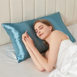 Luxurious Solid Mulberry Silk Pillowcase for Hair and Skin Protection - Standard Queen Size (Moonlight Blue)