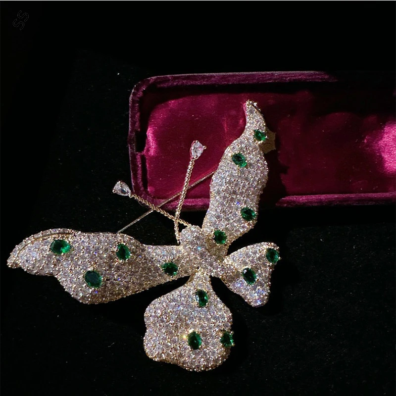 Popular Emerald Wings Zircon Brooch for Male/Female Garment Ornament Accessories High Quality Gemstone Inlaid Corsage Pins