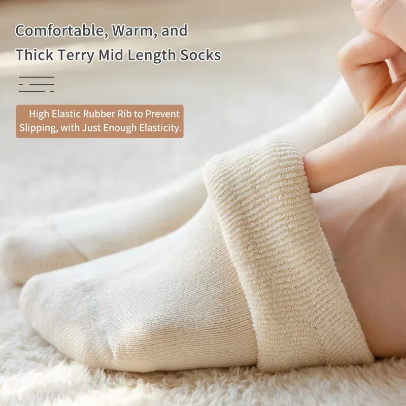 6 Pairs of Women Is Autumn and Winter Fleece Thickened Warm Sweet and Comfortable Cartoon Animal Mid-tube Socks 3