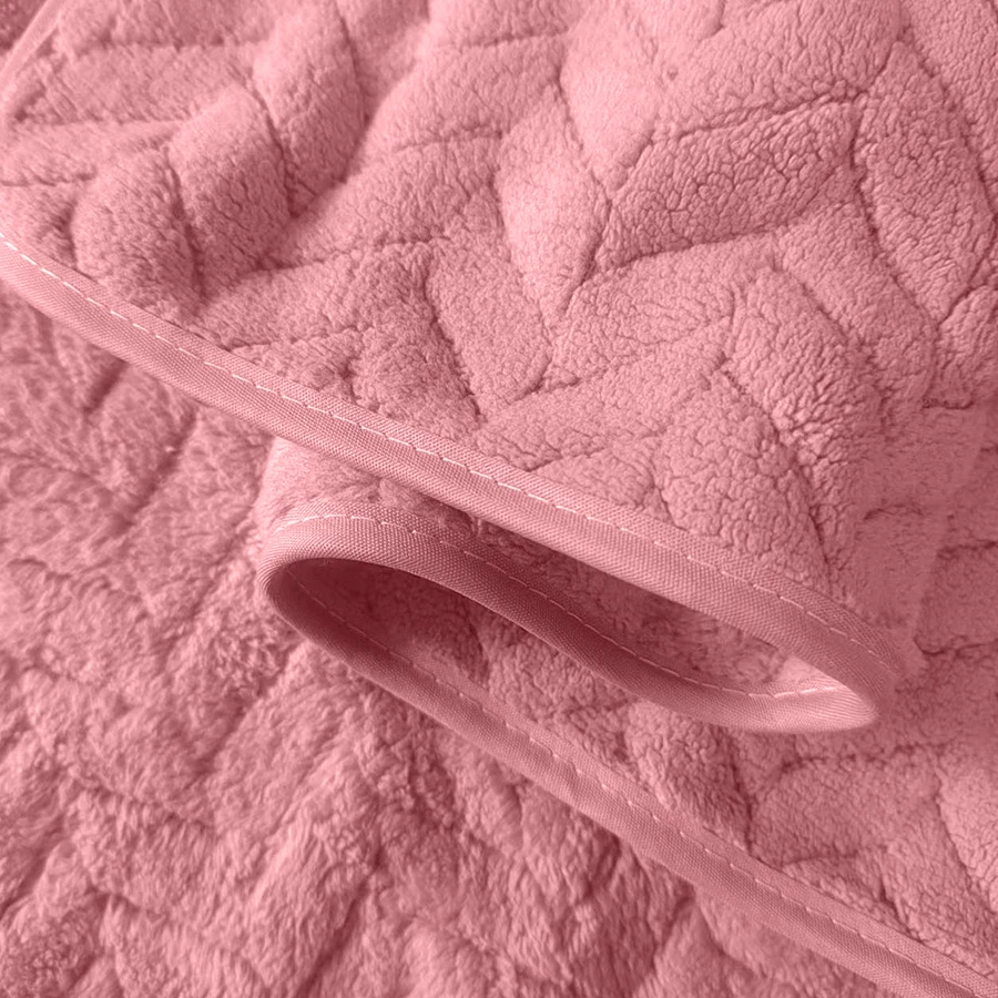 8-piece set [4 hand towels + 2 face towels + 2 bath towels] It&rsquo;s warm when you wrap it, and the size is super satisfying! Coral